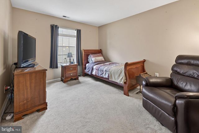 413 ASTER PL, Mount Laurel, NJ 08054