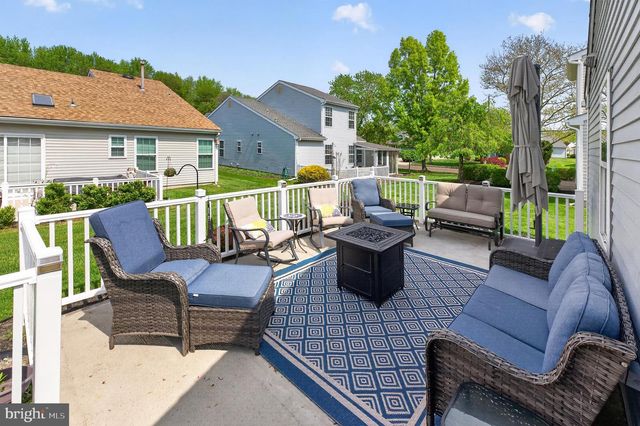 413 ASTER PL, Mount Laurel, NJ 08054