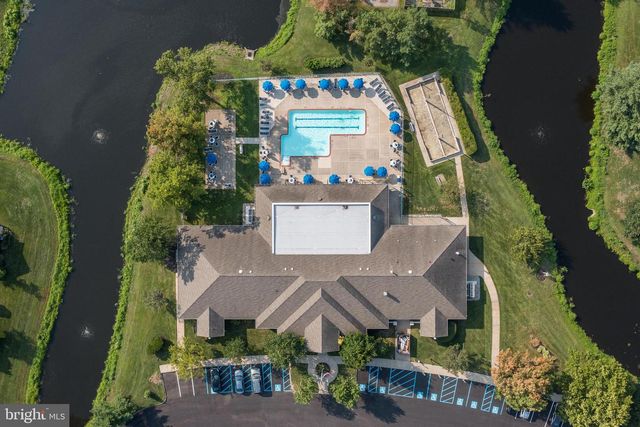 413 ASTER PL, Mount Laurel, NJ 08054