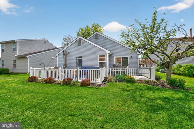 413 ASTER PL, Mount Laurel, NJ 08054