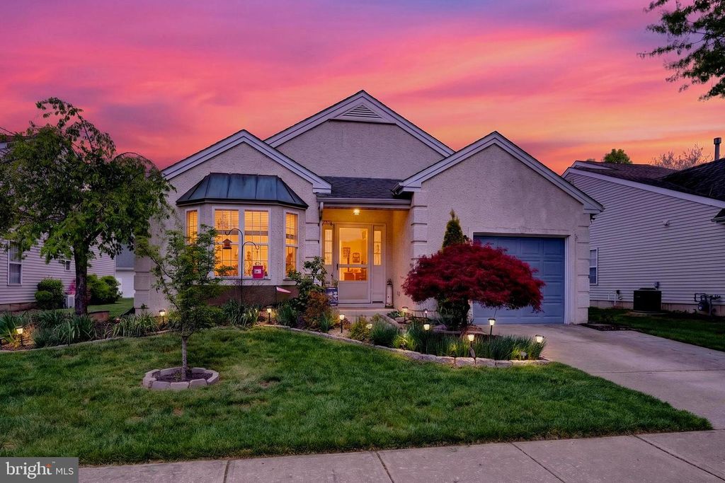413 ASTER PL, Mount Laurel, NJ 08054