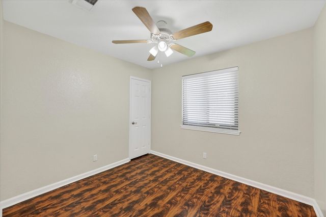 1419 Woodfern Drive, Arlington, TX 76018