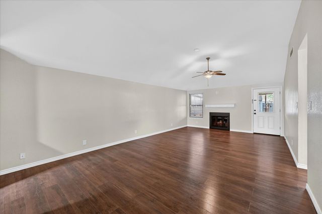 1419 Woodfern Drive, Arlington, TX 76018