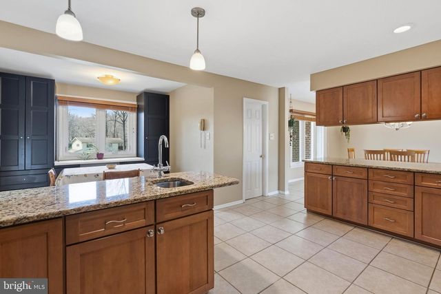 1561 TANGLEWOOD, West Chester, PA 19380