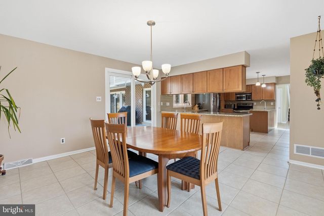 1561 TANGLEWOOD, West Chester, PA 19380