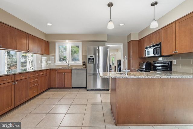 1561 TANGLEWOOD, West Chester, PA 19380