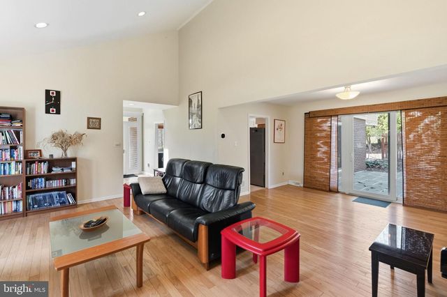 1561 TANGLEWOOD, West Chester, PA 19380