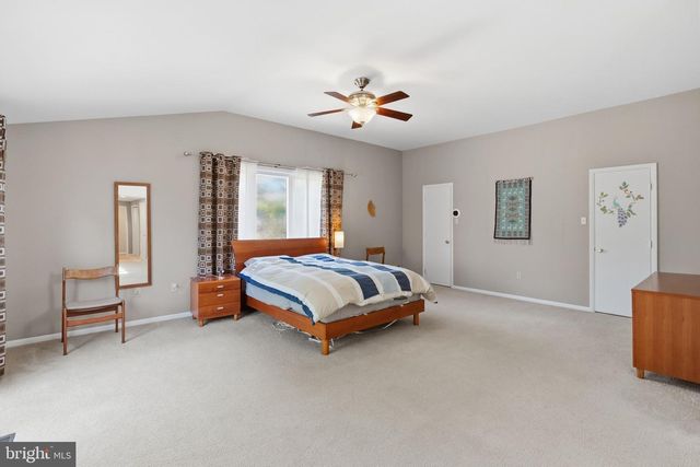 1561 TANGLEWOOD, West Chester, PA 19380