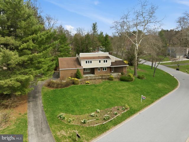 1561 TANGLEWOOD, West Chester, PA 19380