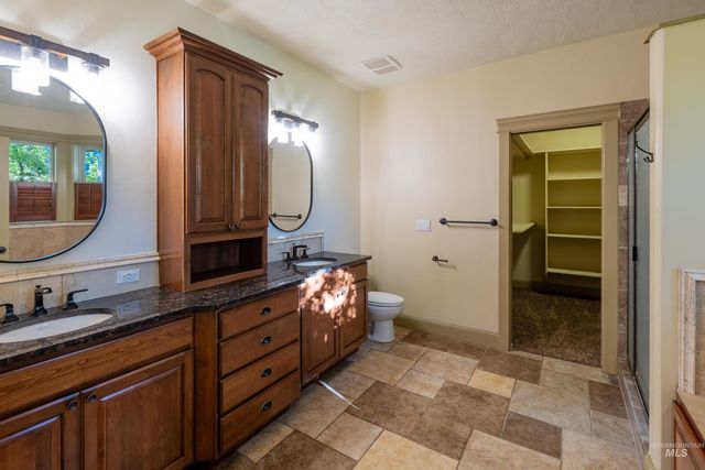 1818 W Silver Creek Court, Nampa, ID 83686
