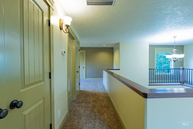 1818 W Silver Creek Court, Nampa, ID 83686