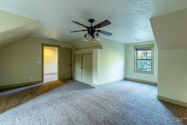 1818 W Silver Creek Court, Nampa, ID 83686