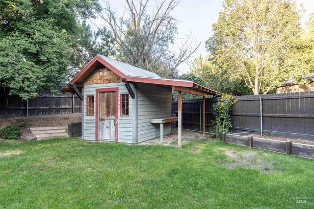 1818 W Silver Creek Court, Nampa, ID 83686