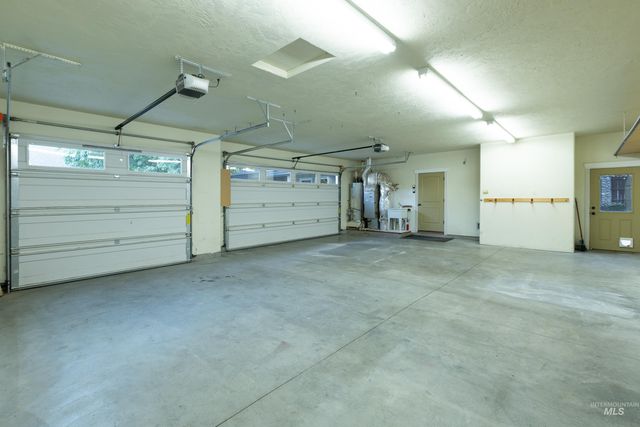1818 W Silver Creek Court, Nampa, ID 83686