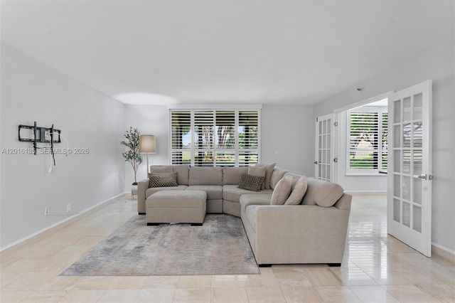 7225 Promenade Dr 102, Boca Raton, FL 33433