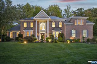 26 Arbor Road, North Caldwell, NJ 07006