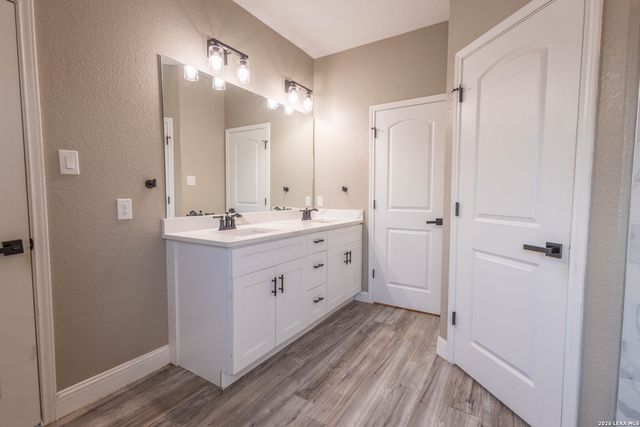 163 Hopi, San Antonio, TX 78211