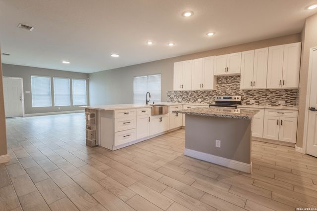 163 Hopi, San Antonio, TX 78211