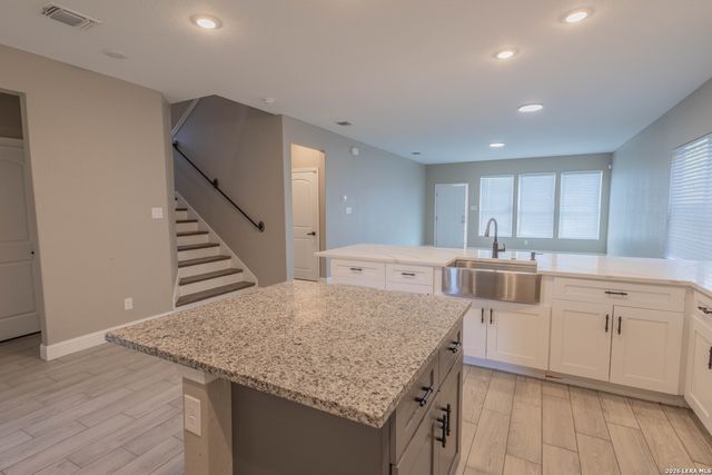 163 Hopi, San Antonio, TX 78211
