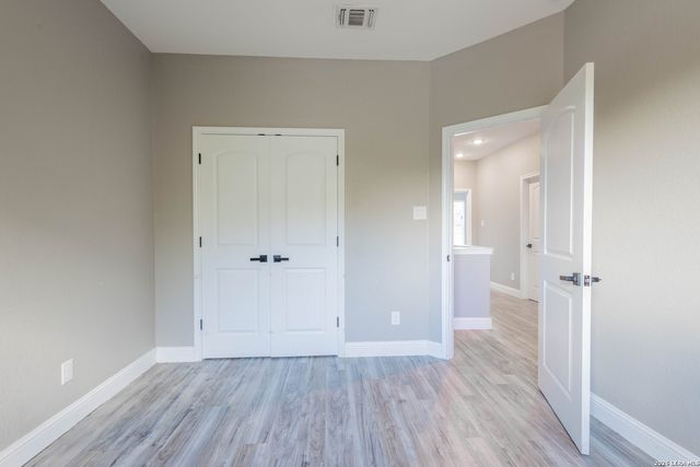 163 Hopi, San Antonio, TX 78211