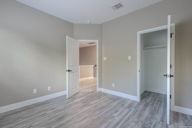 163 Hopi, San Antonio, TX 78211