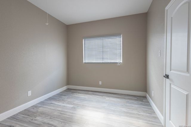 163 Hopi, San Antonio, TX 78211