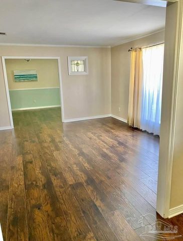 5705 Admiral Doyle Rd, Pensacola, FL 32506