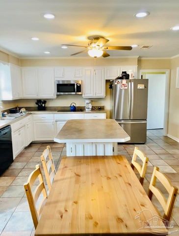 5705 Admiral Doyle Rd, Pensacola, FL 32506