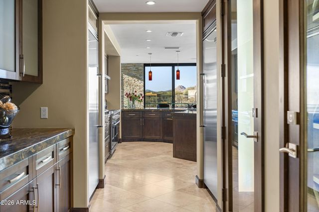 10570 E Pinnacle Peak Road, Scottsdale, AZ 85255
