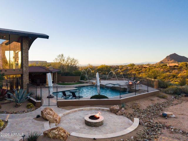 10570 E Pinnacle Peak Road, Scottsdale, AZ 85255
