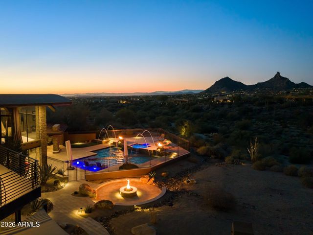 10570 E Pinnacle Peak Road, Scottsdale, AZ 85255