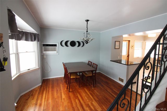 76 Vincent Road, Hicksville, NY 11801