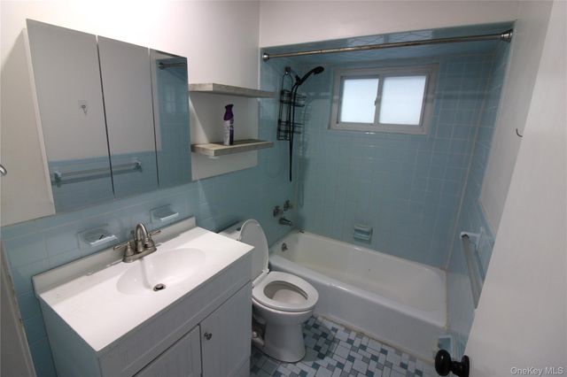 76 Vincent Road, Hicksville, NY 11801