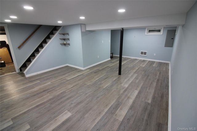 76 Vincent Road, Hicksville, NY 11801