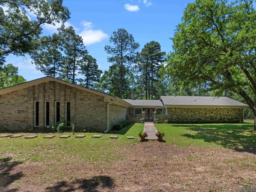 9829 Hwy 11, Hughes Springs, TX 75656