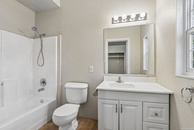 2310 N SABINAS ST, San Antonio, TX 78201