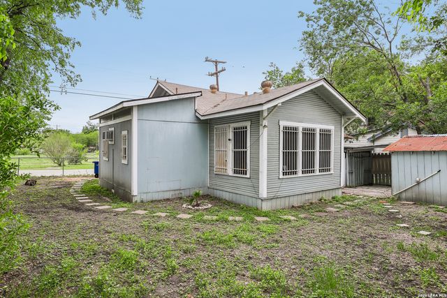 2310 N SABINAS ST, San Antonio, TX 78201