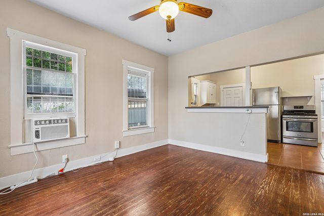 2310 N SABINAS ST, San Antonio, TX 78201