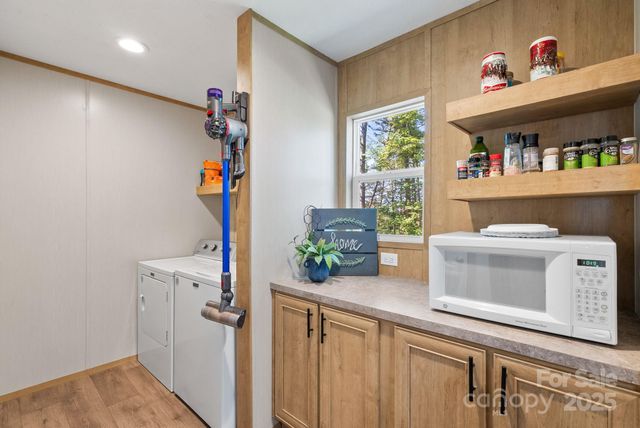 102 Kiwassa Lane, Hendersonville, NC 28792