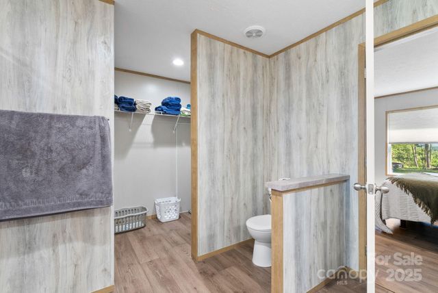 102 Kiwassa Lane, Hendersonville, NC 28792