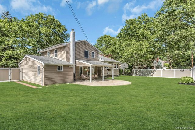 20 Danton Street, Melville, NY 11747