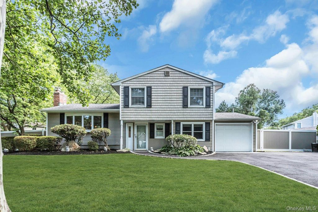 20 Danton Street, Melville, NY 11747