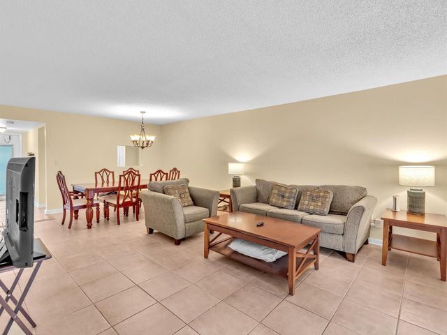 9301 Sunrise Lakes Boulevard, Sunrise, FL 33322