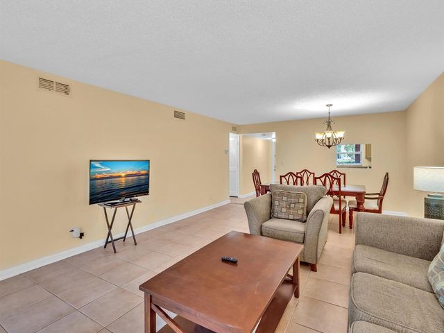 9301 Sunrise Lakes Boulevard, Sunrise, FL 33322