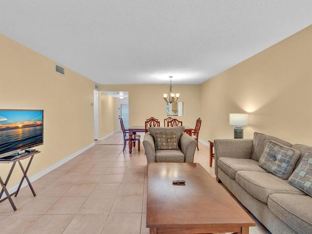 9301 Sunrise Lakes Boulevard, Sunrise, FL 33322