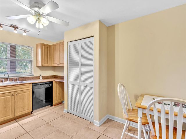 9301 Sunrise Lakes Boulevard, Sunrise, FL 33322