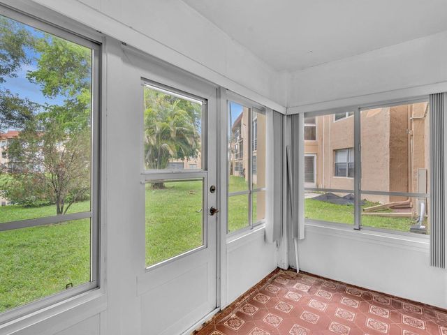 9301 Sunrise Lakes Boulevard, Sunrise, FL 33322