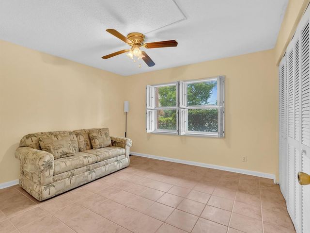9301 Sunrise Lakes Boulevard, Sunrise, FL 33322