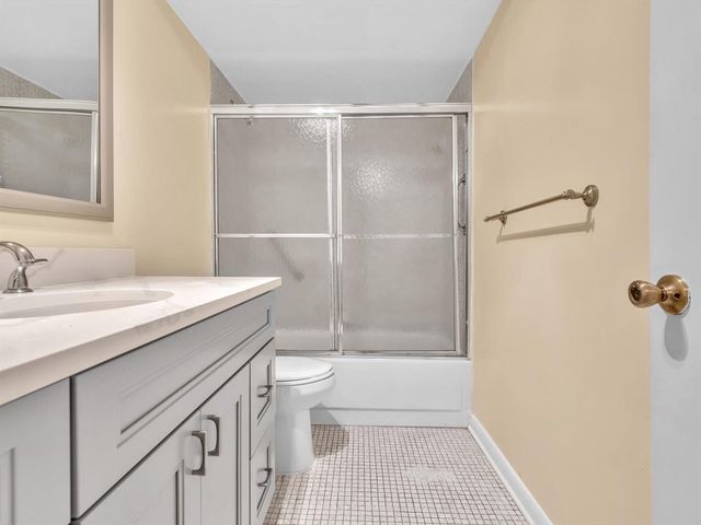 9301 Sunrise Lakes Boulevard, Sunrise, FL 33322