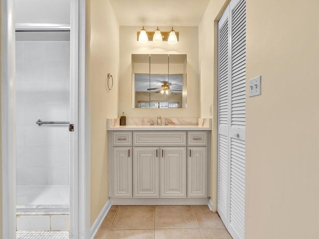 9301 Sunrise Lakes Boulevard, Sunrise, FL 33322